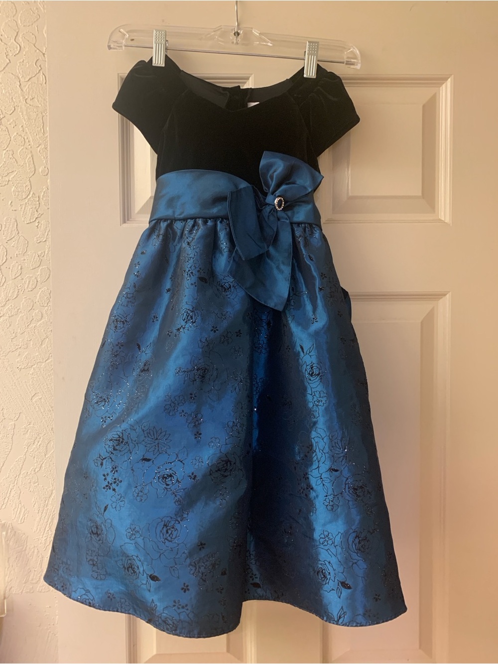 Jona Michelle Black & Blue Satin Floral Party Dress with Bow Accent